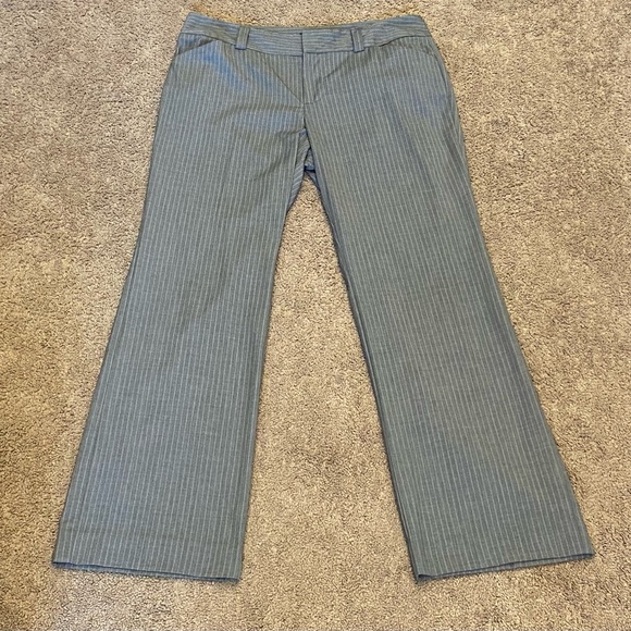 EUC GAP Pinstripe Pants Women’s Size 12 - Picture 1 of 5